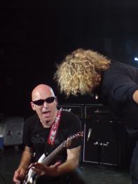 CHICKENFOOT  ROCK THE BUSH  2009